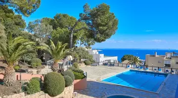 MLL Blue Bay Hotel