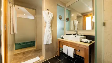 MÖVENPICK RESORT SOMA BAY