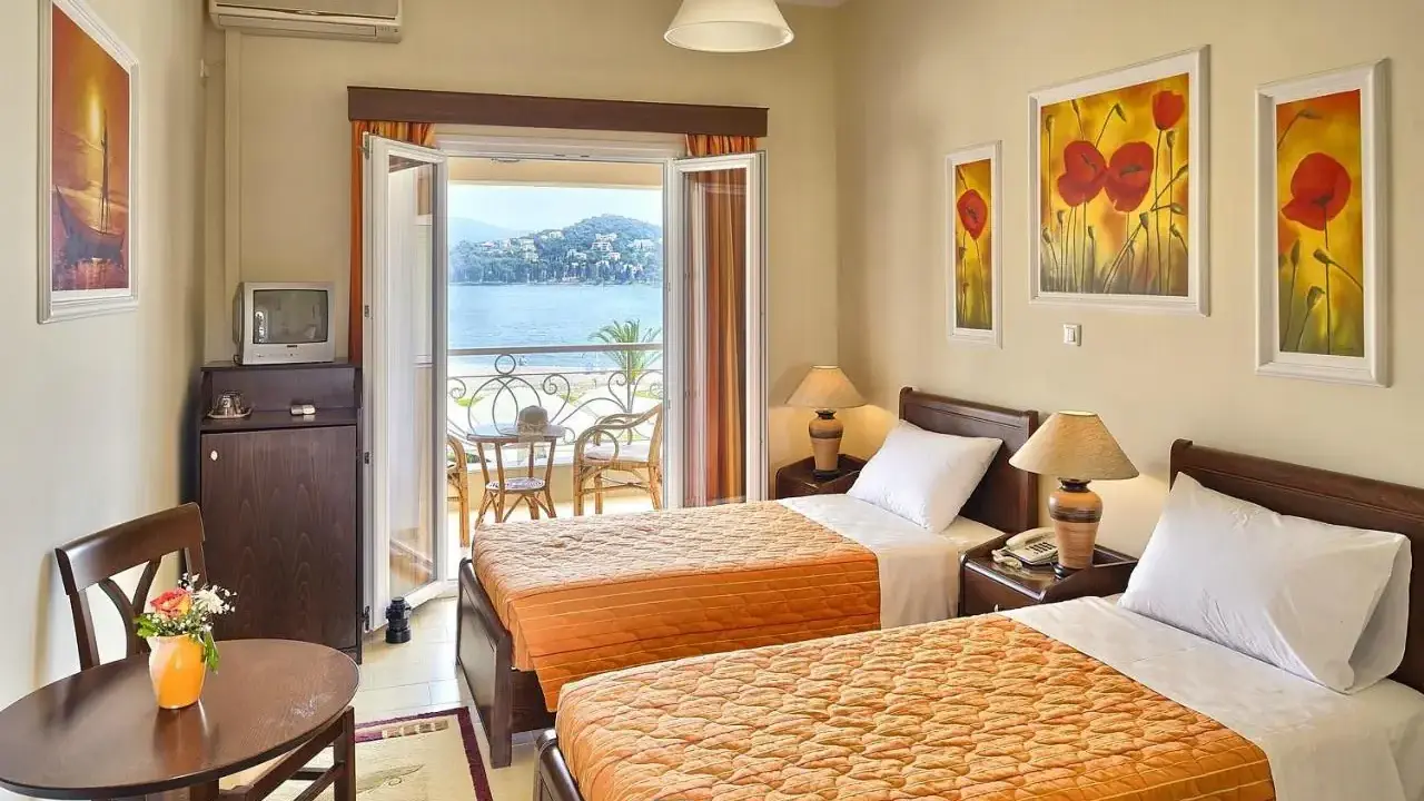MOLFETTA BEACH HOTEL