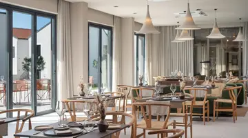 Molum Hotel & Residences