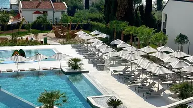 Molum Hotel & Residences