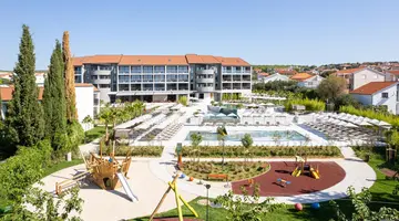 Molum Hotel & Residences