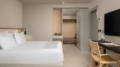 Molum Hotel & Residences