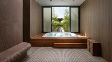 Molum Hotel & Residences