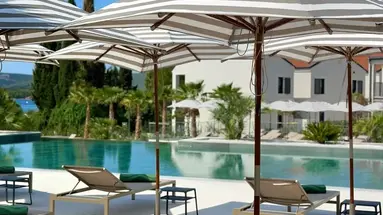 Molum Hotel & Residences