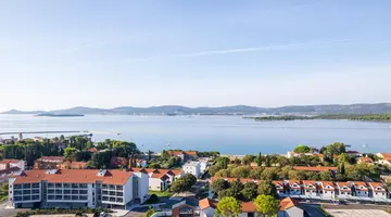 Molum Hotel & Residences