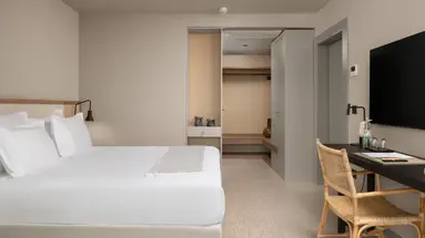 Molum Hotel & Residences