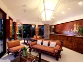 MOM TRI'S VILLA ROYALE