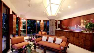 MOM TRI'S VILLA ROYALE