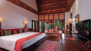 MOM TRI'S VILLA ROYALE