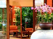 MOM TRI'S VILLA ROYALE