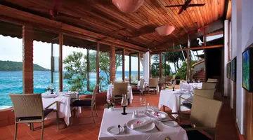 MOM TRI'S VILLA ROYALE