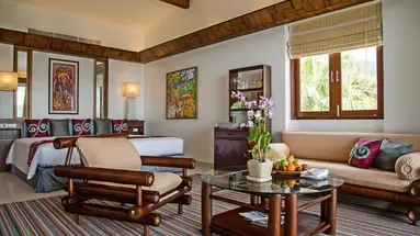 MOM TRI'S VILLA ROYALE