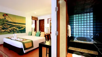 MOM TRI'S VILLA ROYALE