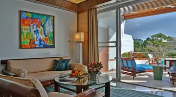 MOM TRI'S VILLA ROYALE