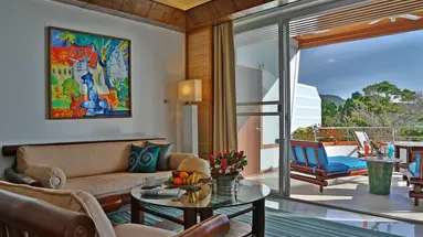 MOM TRI'S VILLA ROYALE