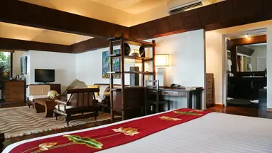 MOM TRI'S VILLA ROYALE