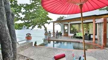 MOM TRI'S VILLA ROYALE