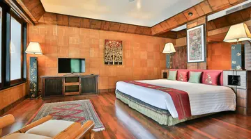 MOM TRI'S VILLA ROYALE