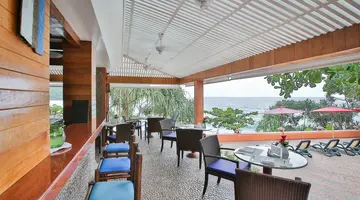 MOM TRI'S VILLA ROYALE