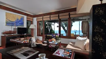 MOM TRI'S VILLA ROYALE