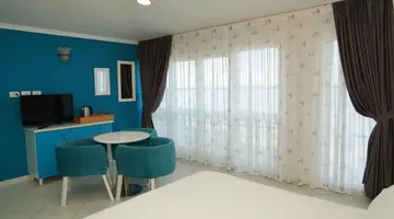 Monaco Hotel