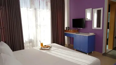 Monaco Hotel