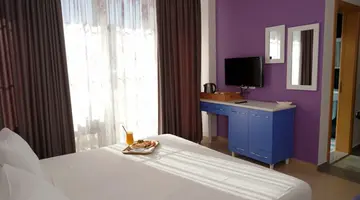 Monaco Hotel