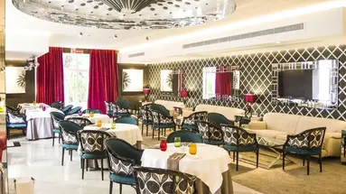 Monarque Sultan Aparthotel