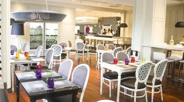 Monarque Sultan Aparthotel