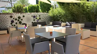 Monarque Sultan Aparthotel