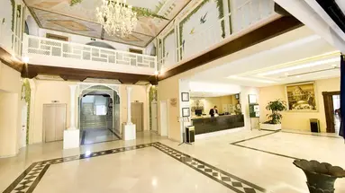 Monarque Sultan Aparthotel
