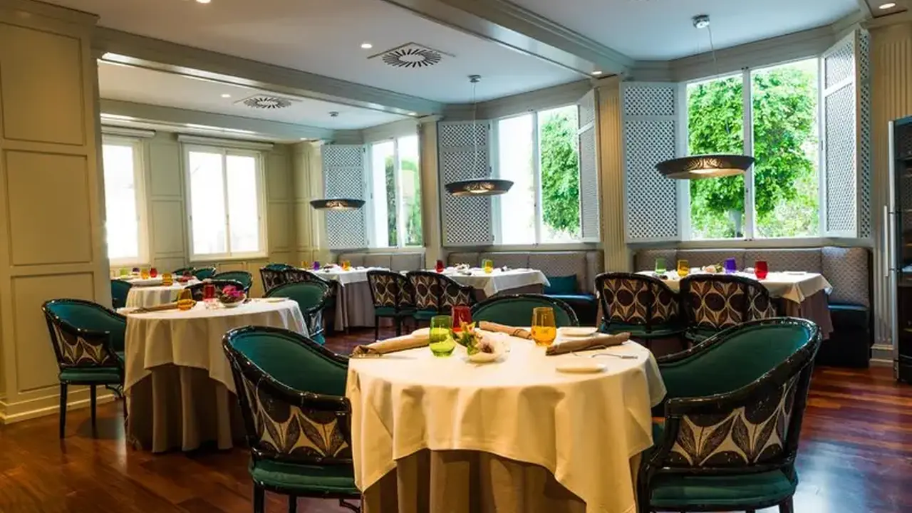 Monarque Sultan Aparthotel