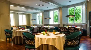 Monarque Sultan Aparthotel