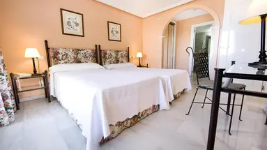Monarque Sultan Aparthotel
