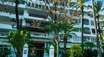 Monarque Sultan Aparthotel