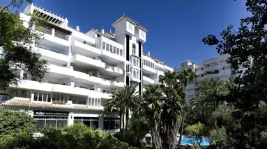 Monarque Sultan Aparthotel