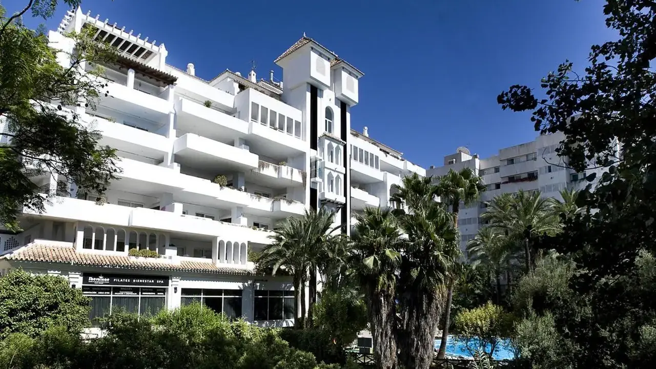 Monarque Sultan Aparthotel