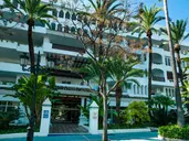 Monarque Sultan Aparthotel
