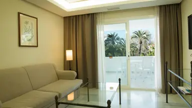 Monarque Sultan Aparthotel