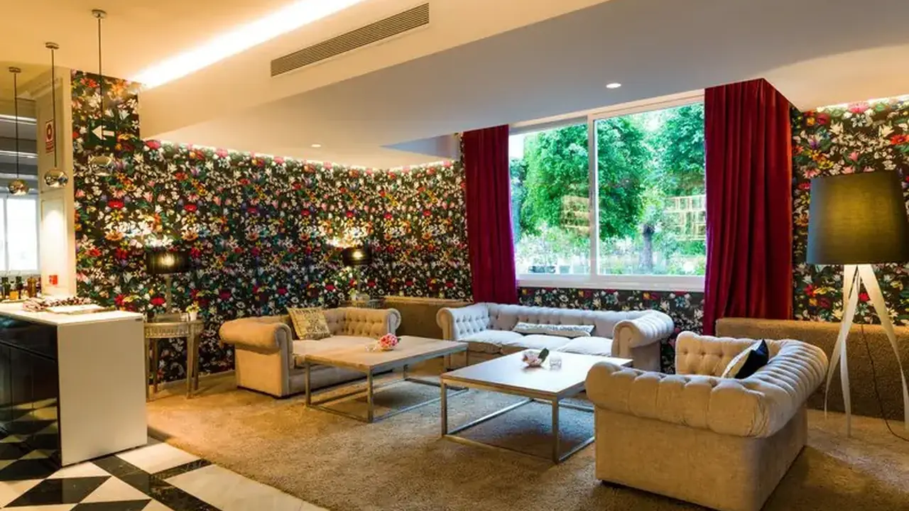 Monarque Sultan Aparthotel