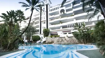 Monarque Sultan Aparthotel