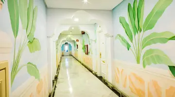 Monarque Sultan Aparthotel