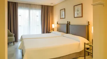 Monarque Sultan Aparthotel