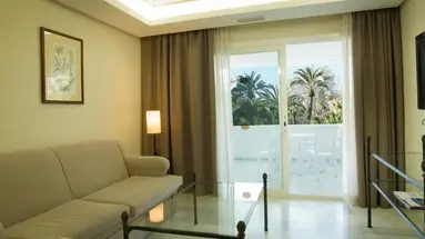 Monarque Sultan Aparthotel