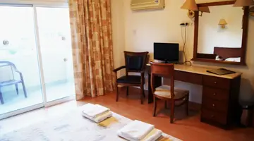 Moniatis Hotel