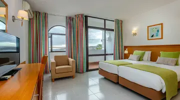 Monica Isabel