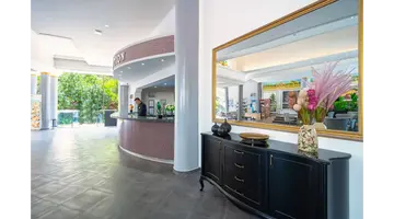 MONTEBELLO RESORT HOTEL
