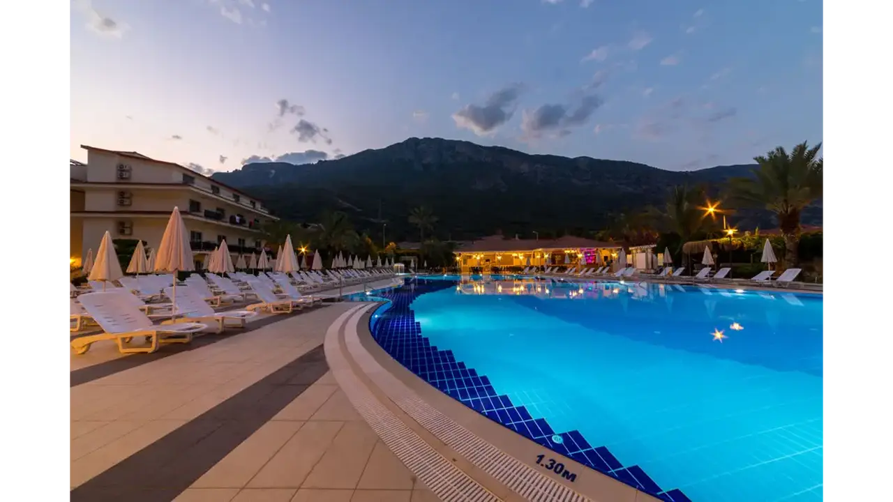 MONTEBELLO RESORT HOTEL