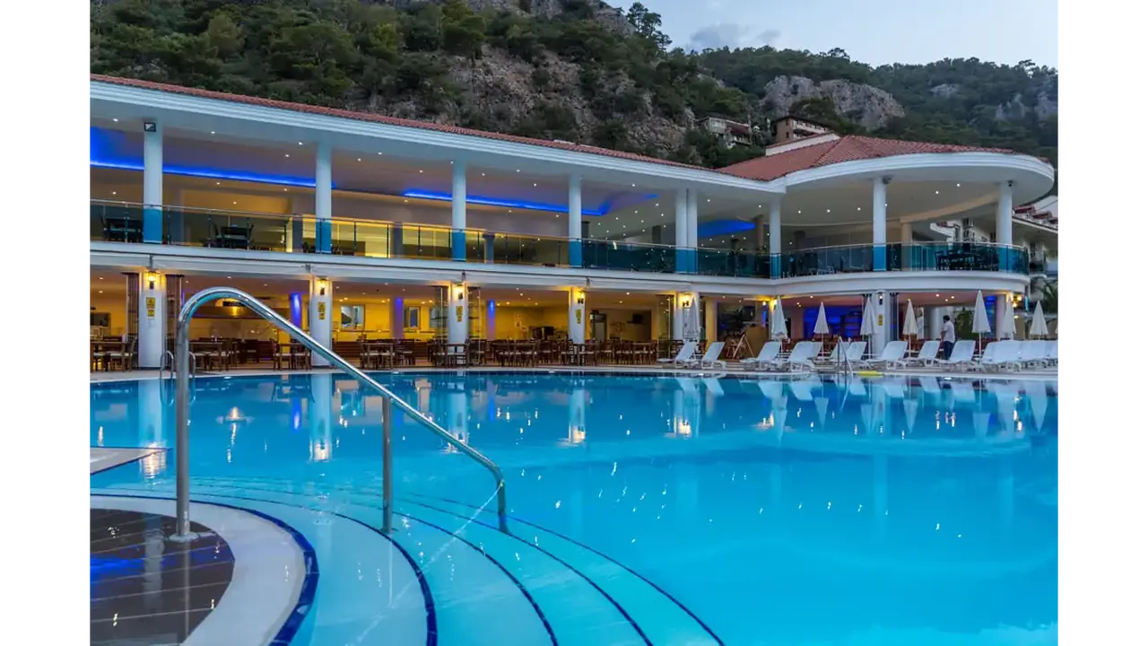 MONTEBELLO RESORT HOTEL